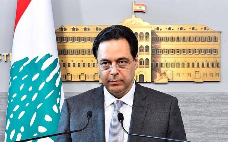 Primeiro-ministro do Líbano renuncia em meio a protestos após explosão em Beirute