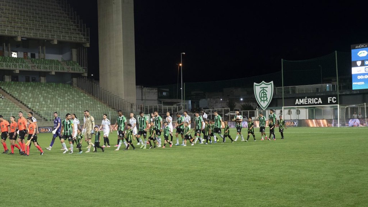 Da Libertadores à Série C: a queda livre do América-MG até a terceira divisão do futebol brasileiro