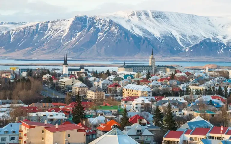 Islândia registra nova erupção vulcânica, e cidadãos são retirados do norte do país