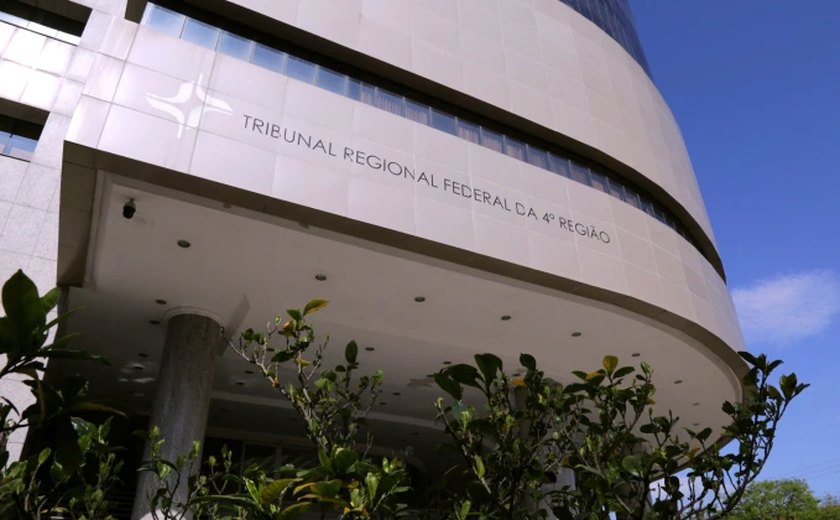 TRF-4 anula condenação de ex-policial que usou dados internos da PRF para roubar
