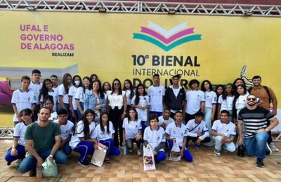 Santana do Ipanema leva estudantes à Bienal e anuncia semana do bebê