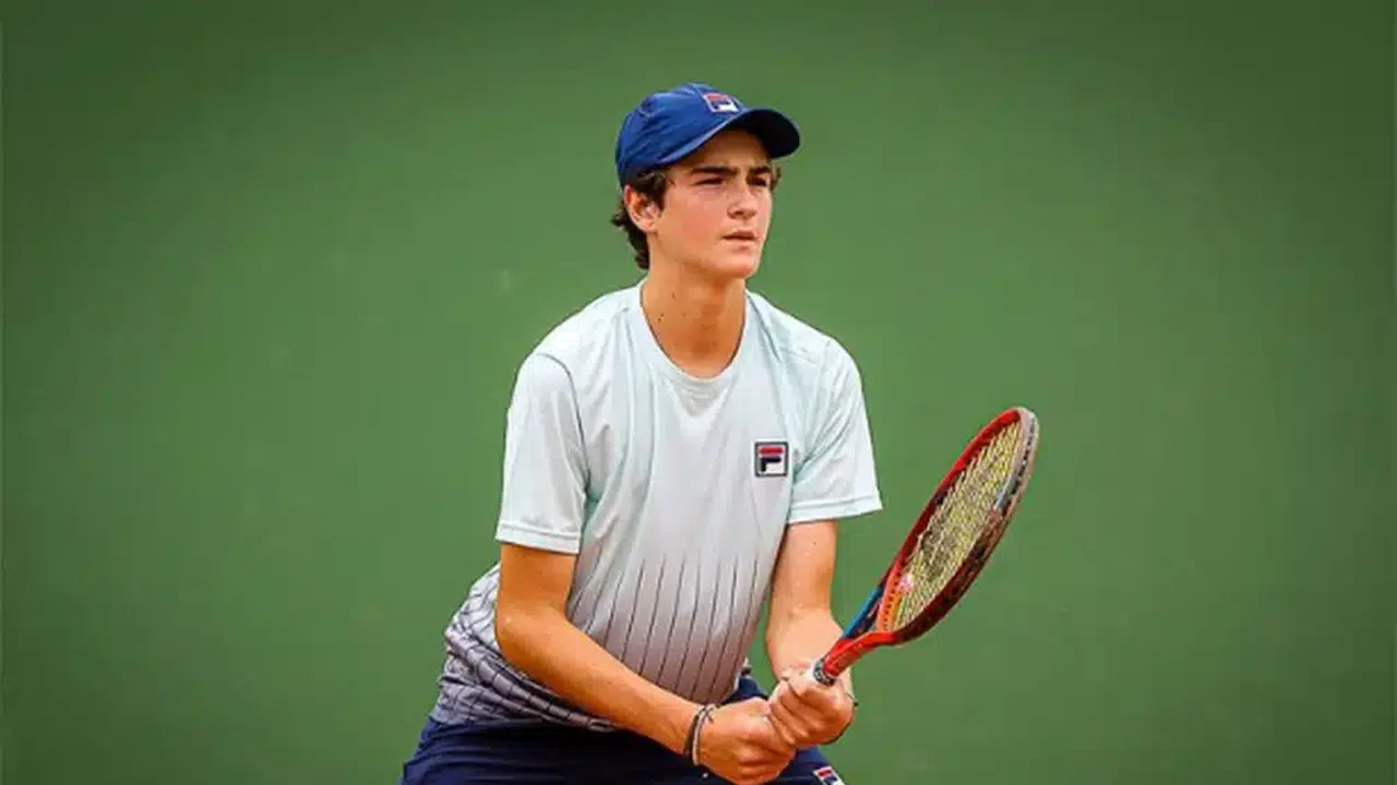 João Fonseca vai à semifinal na Basileia após desistência de Shapovalov e entrará no top 40