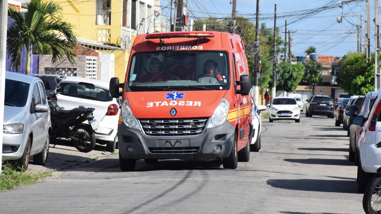 Corpo de Bombeiros socorre vítimas de acidentes de trânsito em Maceió e Arapiraca