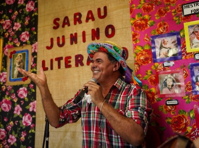Sarau junino celebra cultura nordestina e destaca talentos da Educação