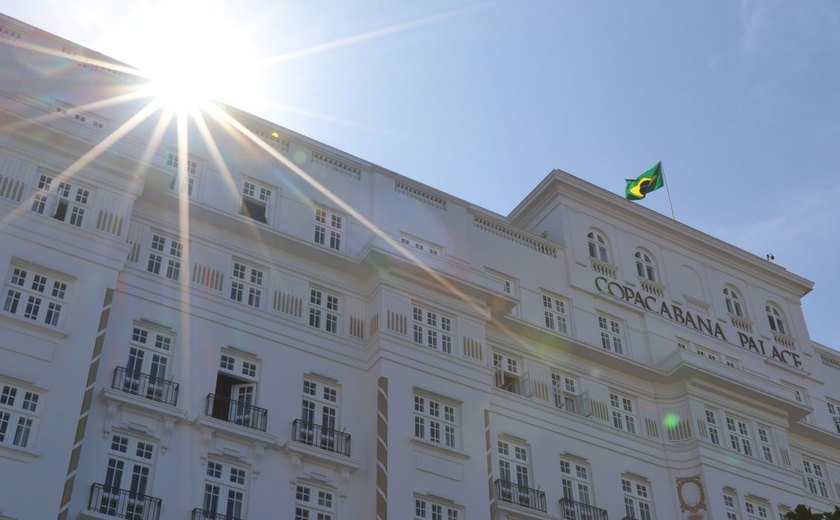 Copacabana Palace completa 100 anos apostando em luxo com tradição