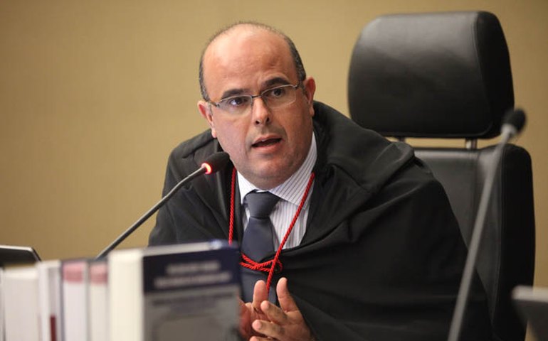 TJ mantém preso acusado de tráfico, roubo e clonagem de veículos