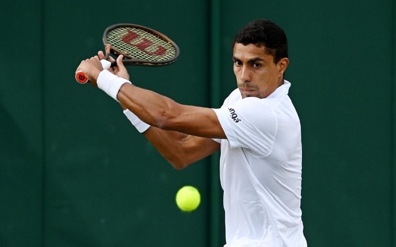 Thiago Monteiro vence colombiano na estreia em Bastad e voltará a ser o nº 1 do Brasil