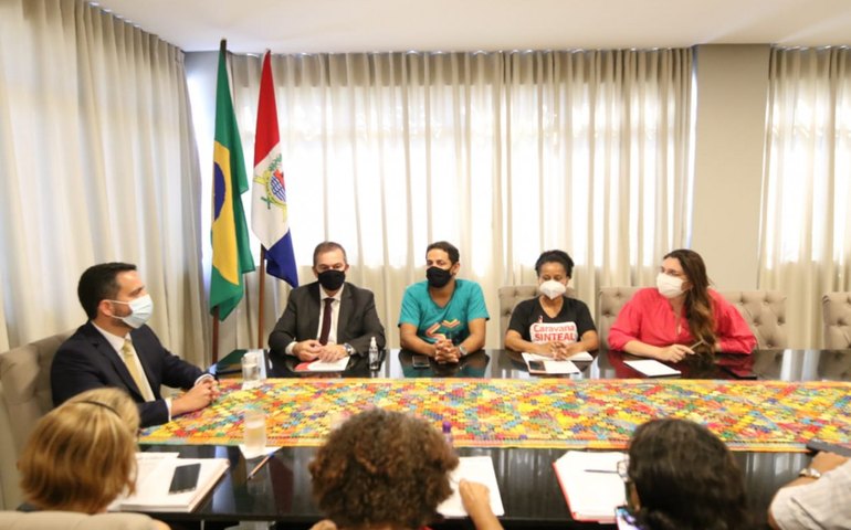 Deputado Ronaldo Medeiros participa de reunião com Sinteal na Assembleia