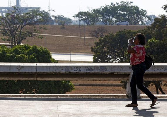 Inmet emite alerta laranja de seca em 12 estados e o DF