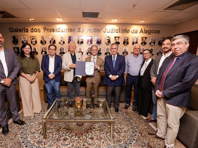 Tribunal de Justiça de Alagoas firma convênio com Cesmac Sertão