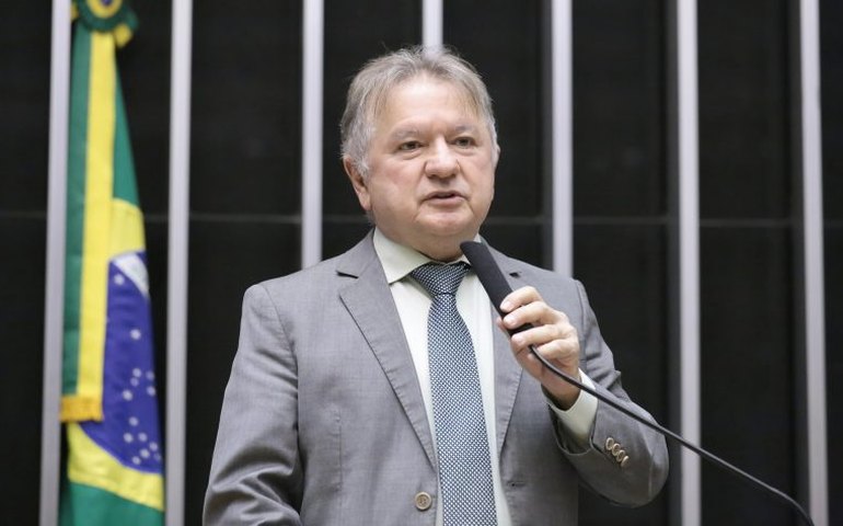 Merlong Solano diz que reforma do Imposto de Renda alia justiça social com tributária