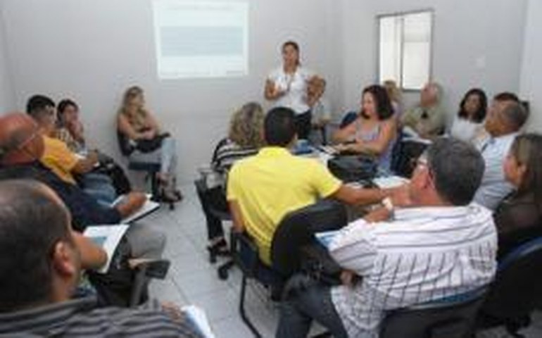 Técnicos da Sesau participam de palestra sobre gestão de tecnologia em Saúde