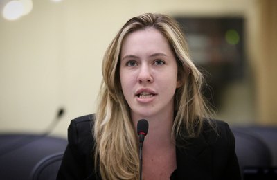 Cidadã de Japaratinga: Deputada Cibele Moura recebe título de Cidadã Honorária
