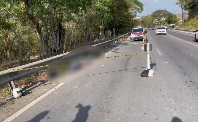 Motociclista e passageiro morrem em acidente na BR-316, próximo a Satuba