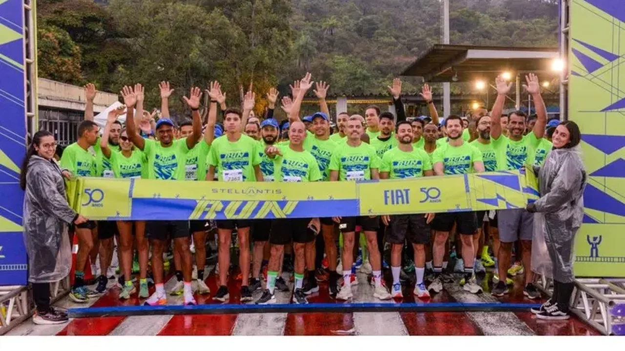 Fiat inicia celebração de 50 anos com corrida para 5 mil pessoas em Betim