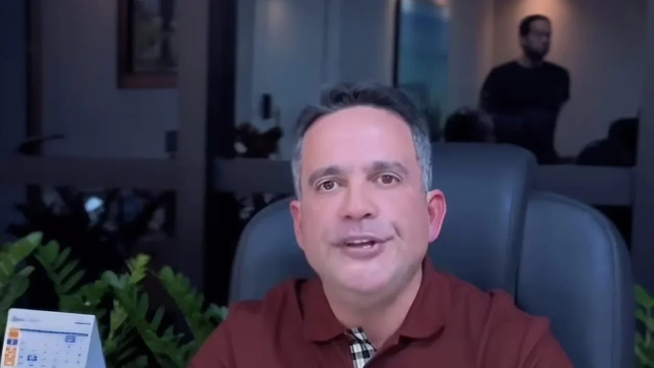 Paulo Dantas puxa passado do PSDB e expõe herança de crise do governo Téo Vilela, padrinho de JHC
