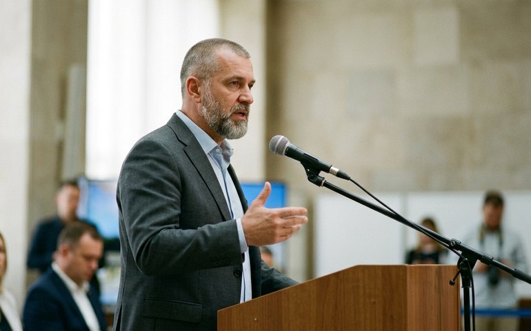 Irã inclui 'aceitação de enriquecimento' de urânio na versão em farsi do acordo de cessar-fogo