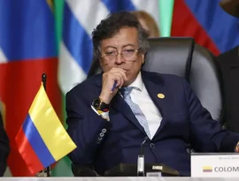 'Jamais deveria ter acontecido', diz Petro sobre acidente aéreo militar