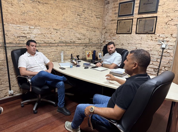 Parceria: Câmara de Maceió recebe visita do presidente da Uveal