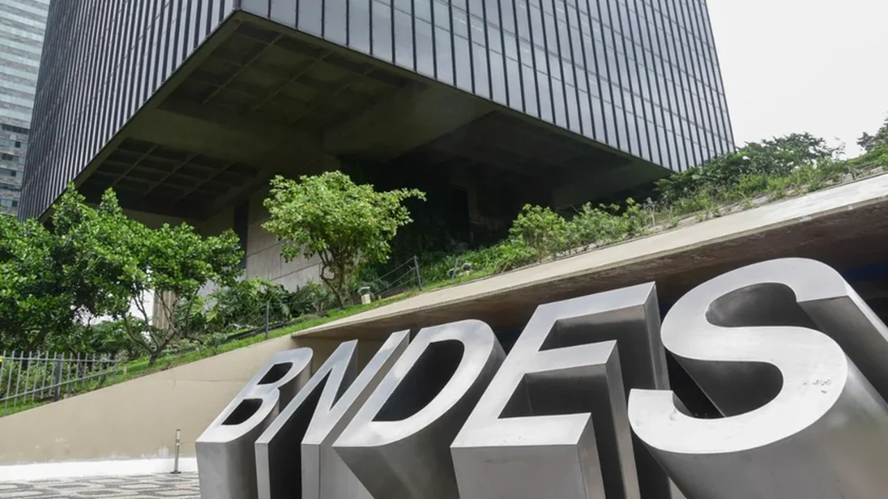 BNDES aprova R$ 10 mi para levar fibra óptica a escolas e áreas rurais de MG