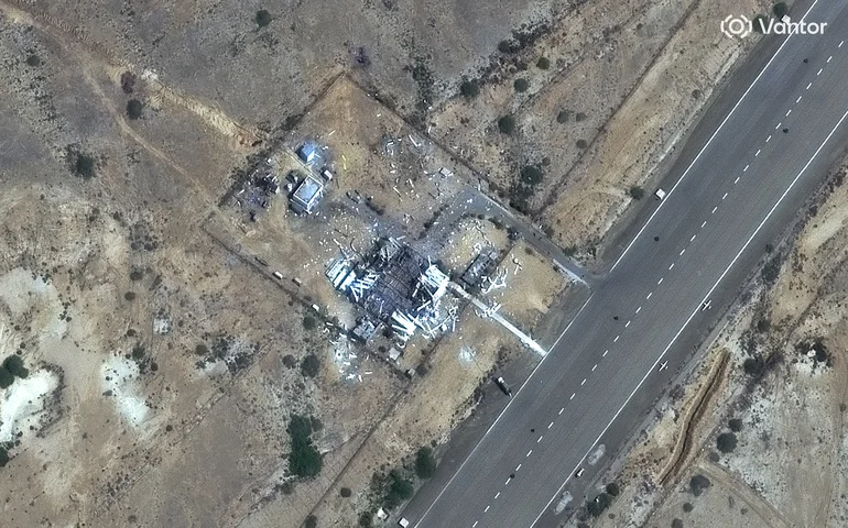 Imagens de satélite mostram os danos causados ​​por ataques aéreos no Irã