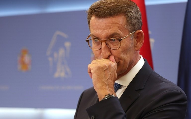 Rei da Espanha pede a líder da direita para tentar formar governo