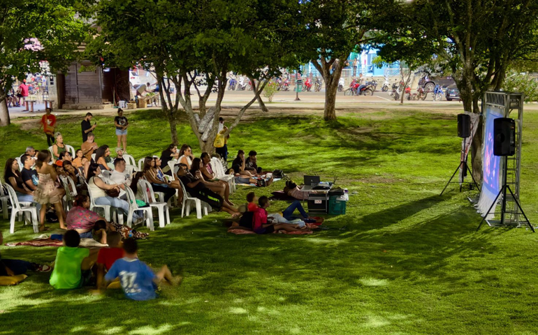 Cine na Rede se despede sob o céu estrelado, celebrando histórias e encontros