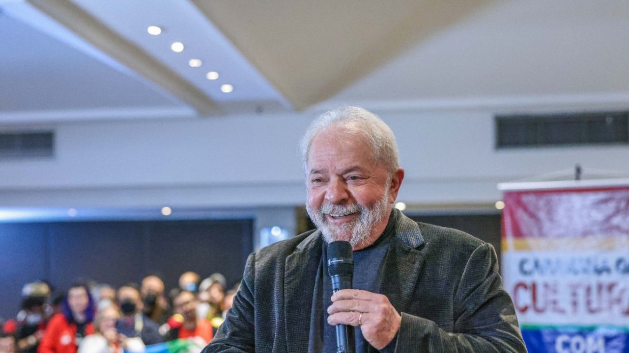 Para Lula, reconstrução do Brasil também inclui retomar a importância diplomática do país