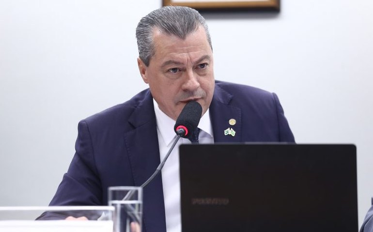 Comissão especial debate impactos da regulamentação sobre plataformas digitais de serviços