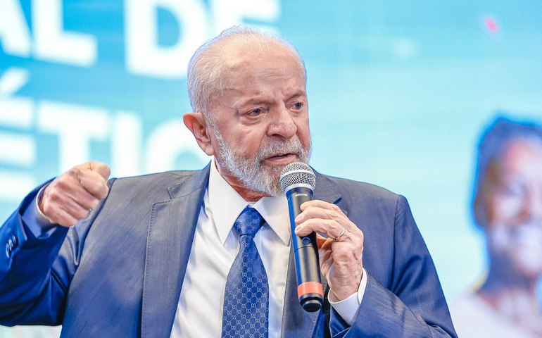 Internação do presidente Lula 'chama atenção' para possível sucessão, diz fonte do PT à Sputnik