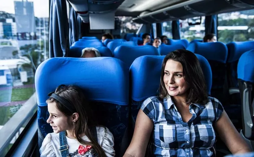 Projeto reserva vagas para passageiras se sentarem ao lado de outras mulheres em ônibus de viagem