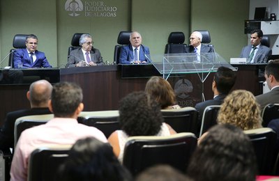 TJ lança programa que encaminha réus a Alcoólicos e Narcóticos Anônimos