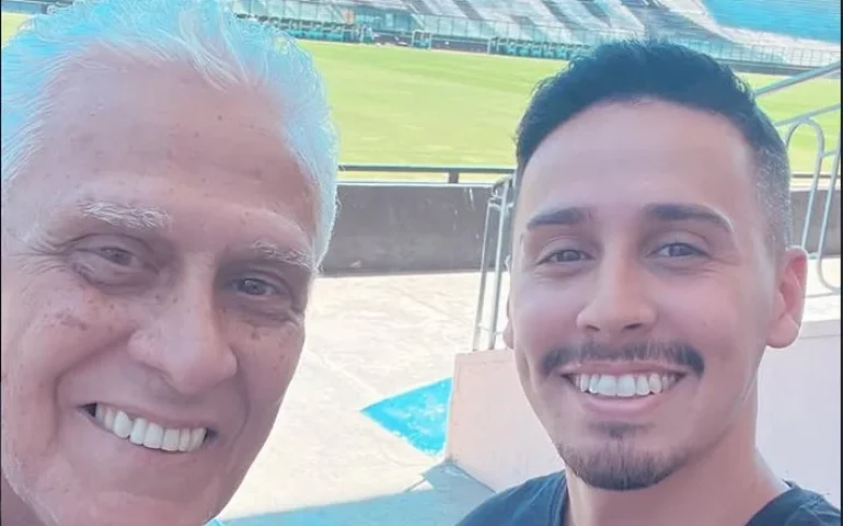Filho de Roberto Dinamite dedica vaga na final da Copa do Brasil ao pai: 'Vamos Vasco!'