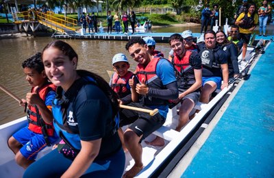 Alunos da Educação Especial de Maceió vivenciam esporte, arte e contato com a natureza
