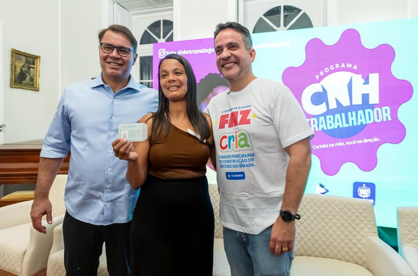 Governador anuncia doação de 30 mil CNHs do Trabalhador