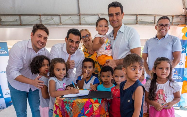 Prefeito JHC autoriza a ampliação de cinco creches no Benedito, Tabuleiro e Cidade Universitária
