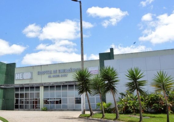 Mulher fica ferida após ser esfaqueada em Arapiraca