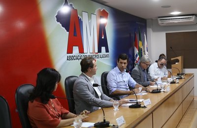 Seinfra e Casal vão a AMA ouvir prefeitos para traçar estratégias para 2019