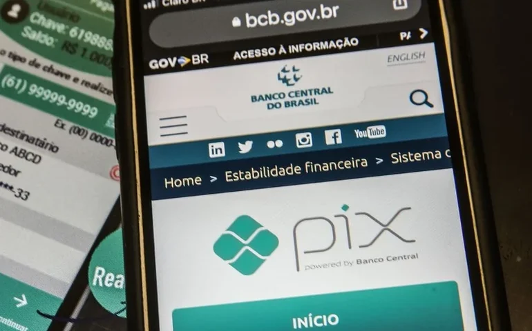 Pagamento com Pix começa a ser testado nos ônibus do Rio nesta terça-feira
