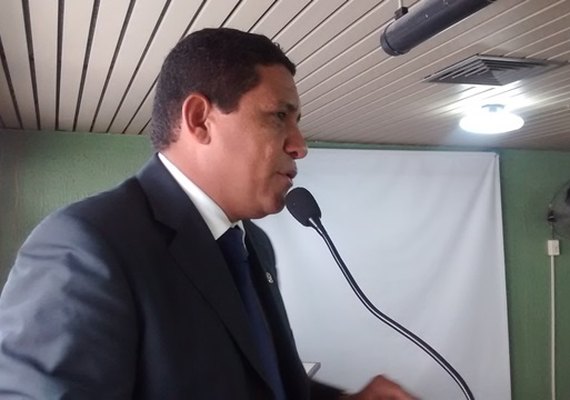 Comunicação: Júlio Cezar confirma rumores mas afirma que não houve convite oficial