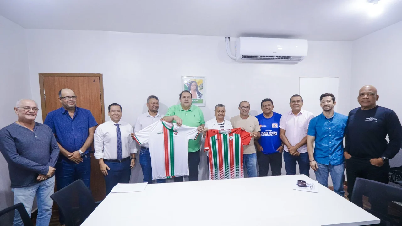 Prefeitura de Palmeira dos Índios anuncia reforma nos vestiários do CSE em reunião com nova diretoria