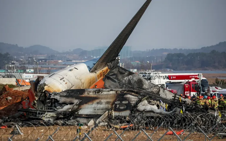 Coreia do Sul: 'Quando acordei, já tinha sido resgatado', diz sobrevivente de acidente de avião
