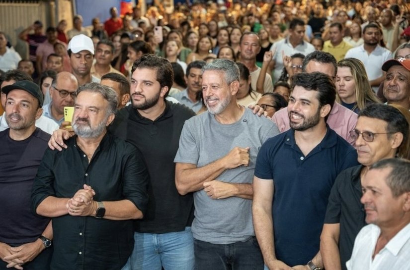 Ruas asfaltadas, acesso a povoados e arena multiuso: obras de Arthur Lira transformam e levam desenvolvimento a Traipu