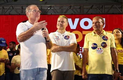 Cavalcante mobiliza Norte alagoano em ato de lançamento de sua candidatura com cúpula do MDB