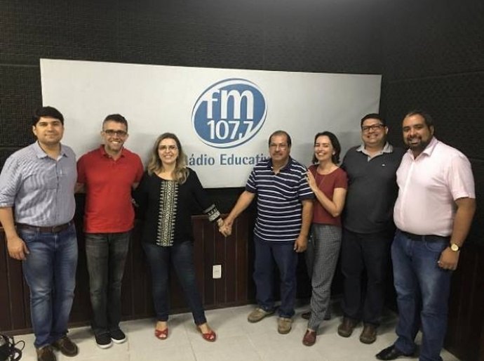 Educativa FM estreia programa sobre universo literário no sábado (6)