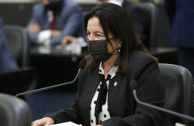 Projeto de Fátima Canuto determina que escolas devem informar aos pais a ausência de alunos em sala de aula
