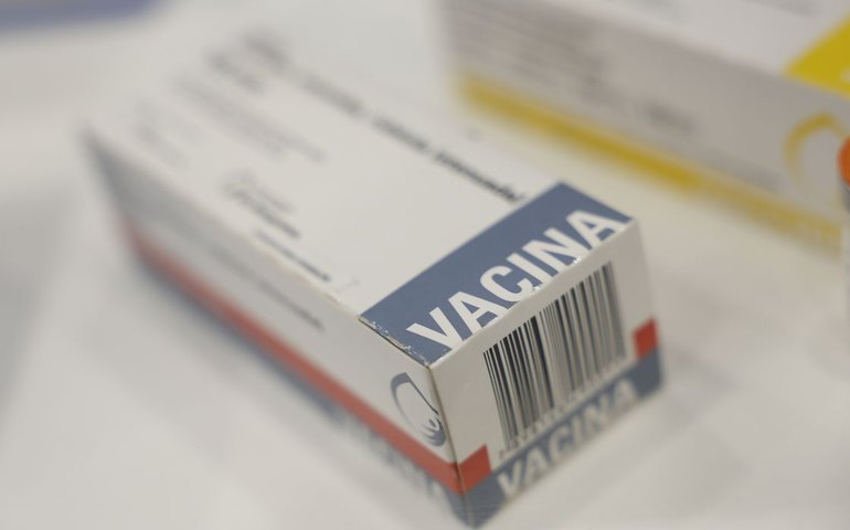 Fiocruz firma acordo em prol de vacinas com Instituto Pasteur e Sanofi