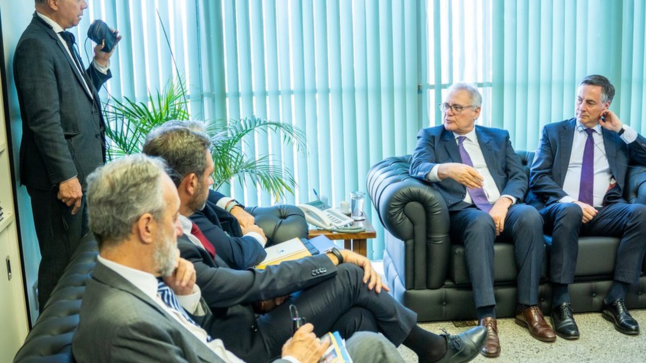 Parlamentares europeus discutem acordo do Mercosul com Renan