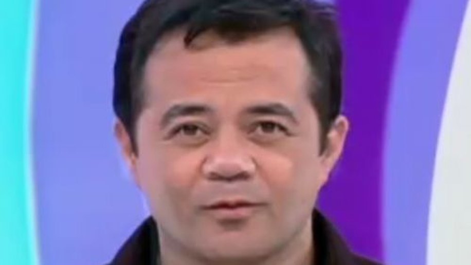 Depois de voltar para casa, Shaolin chora na presença de familiares