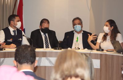 Jó apresenta a secretário de Saúde demandas sobre acolhimento, abastecimento e planejamento  